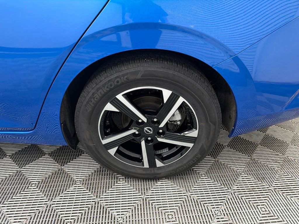 Used 2025 Nissan Sentra SV FWD image 18