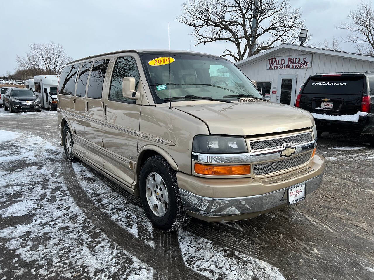 Used 2010 Chevrolet Express 1500 AWD w/ Preferred Equipment Group image 3