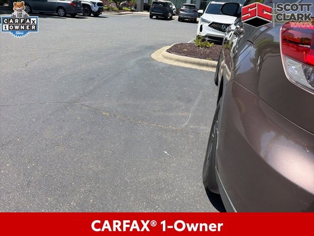 Used 2017 Toyota Highlander Plus FWD image 4