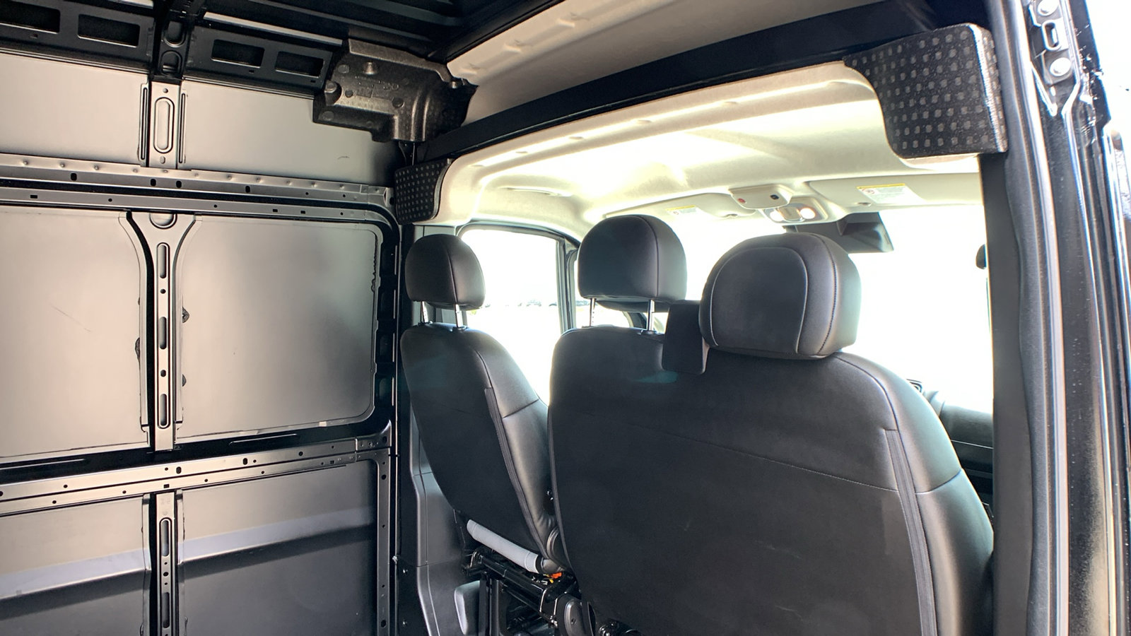 Used 2025 RAM ProMaster 2500 w/ Upfitter's Prep Package image 23