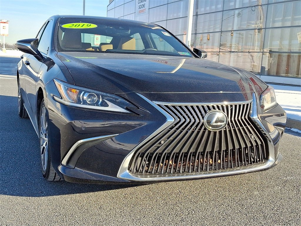 Used 2019 Lexus ES 350 image 2