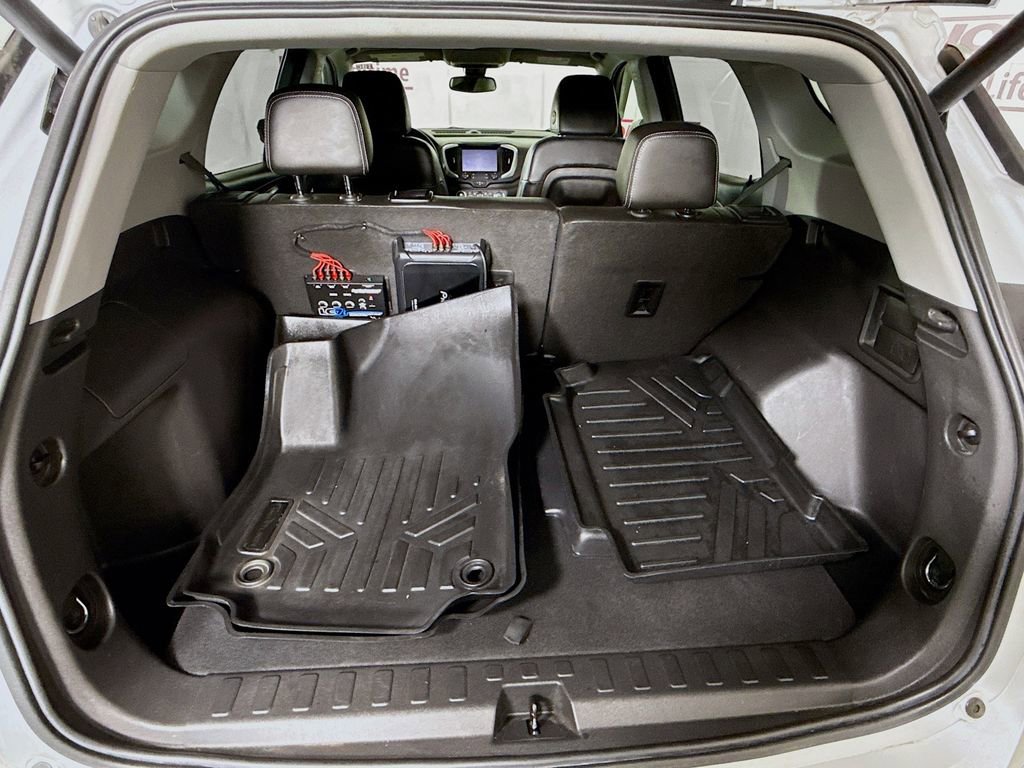 Used 2022 GMC Terrain SLT image 27