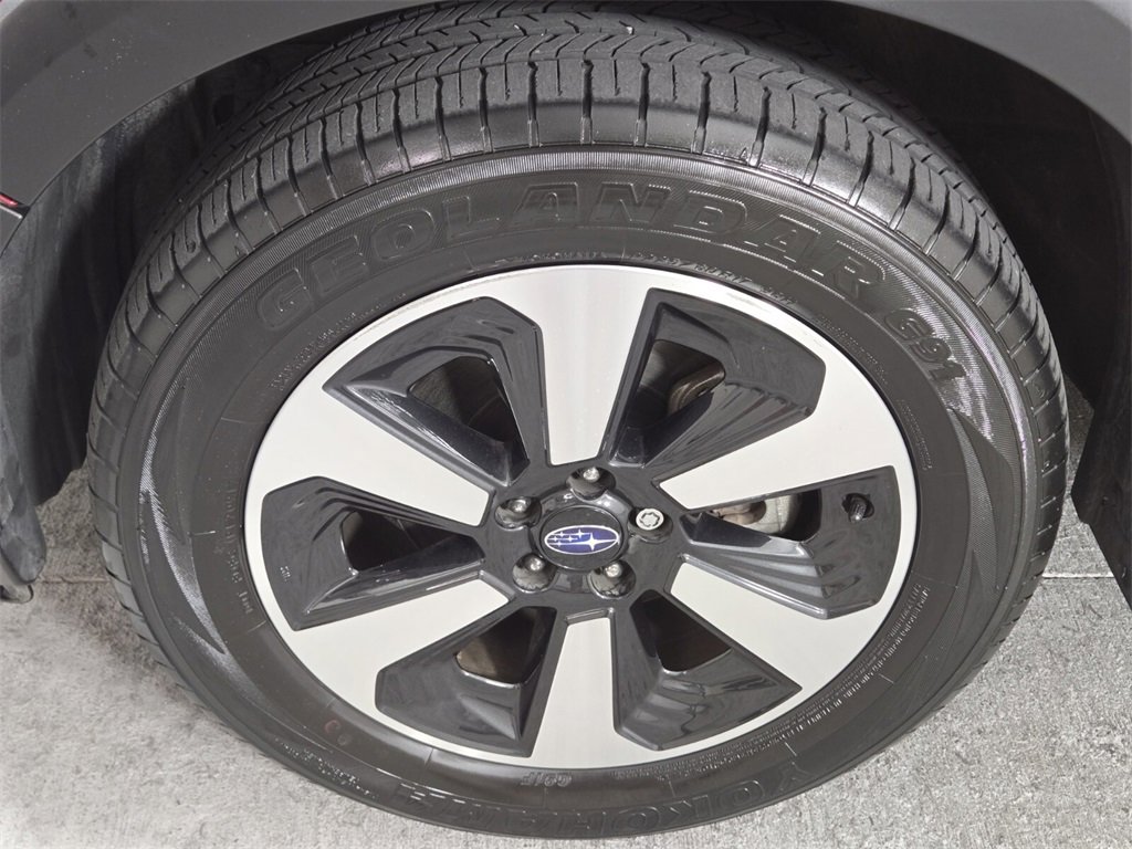 Used 2017 Subaru Forester 2.5i Premium image 11