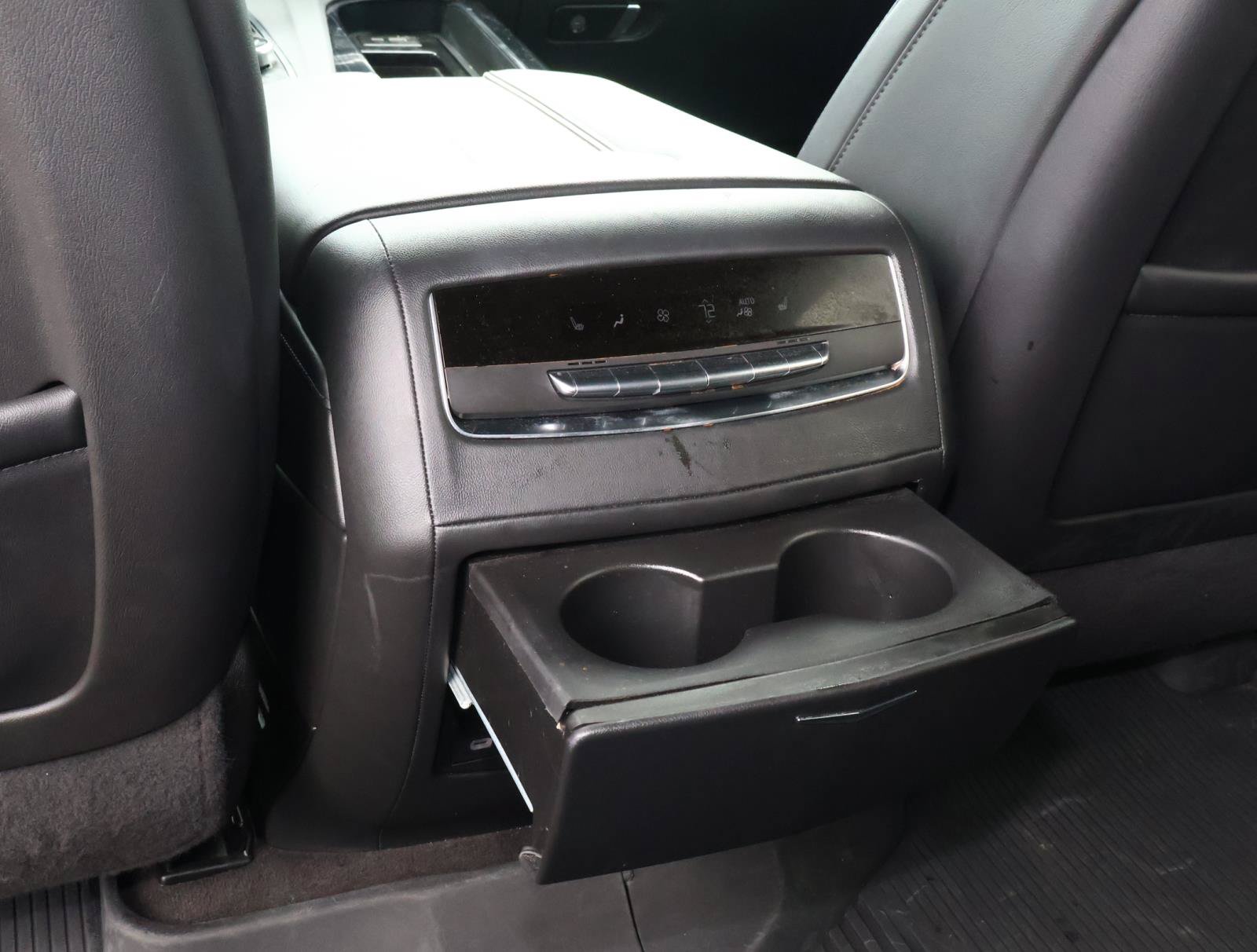 Used 2024 Cadillac Escalade ESV Sport w/ Touring Package AWD/4WD image 17