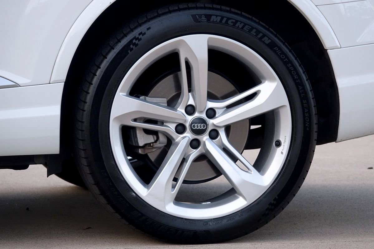 Used 2019 Audi Q7 3.0T Prestige w/ Prestige Package image 26