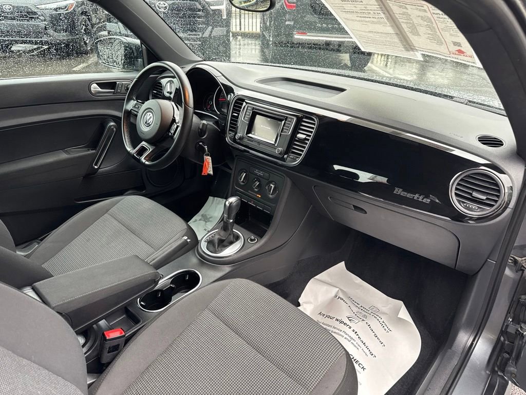 Used 2018 Volkswagen Beetle 2.0T S FWD image 19