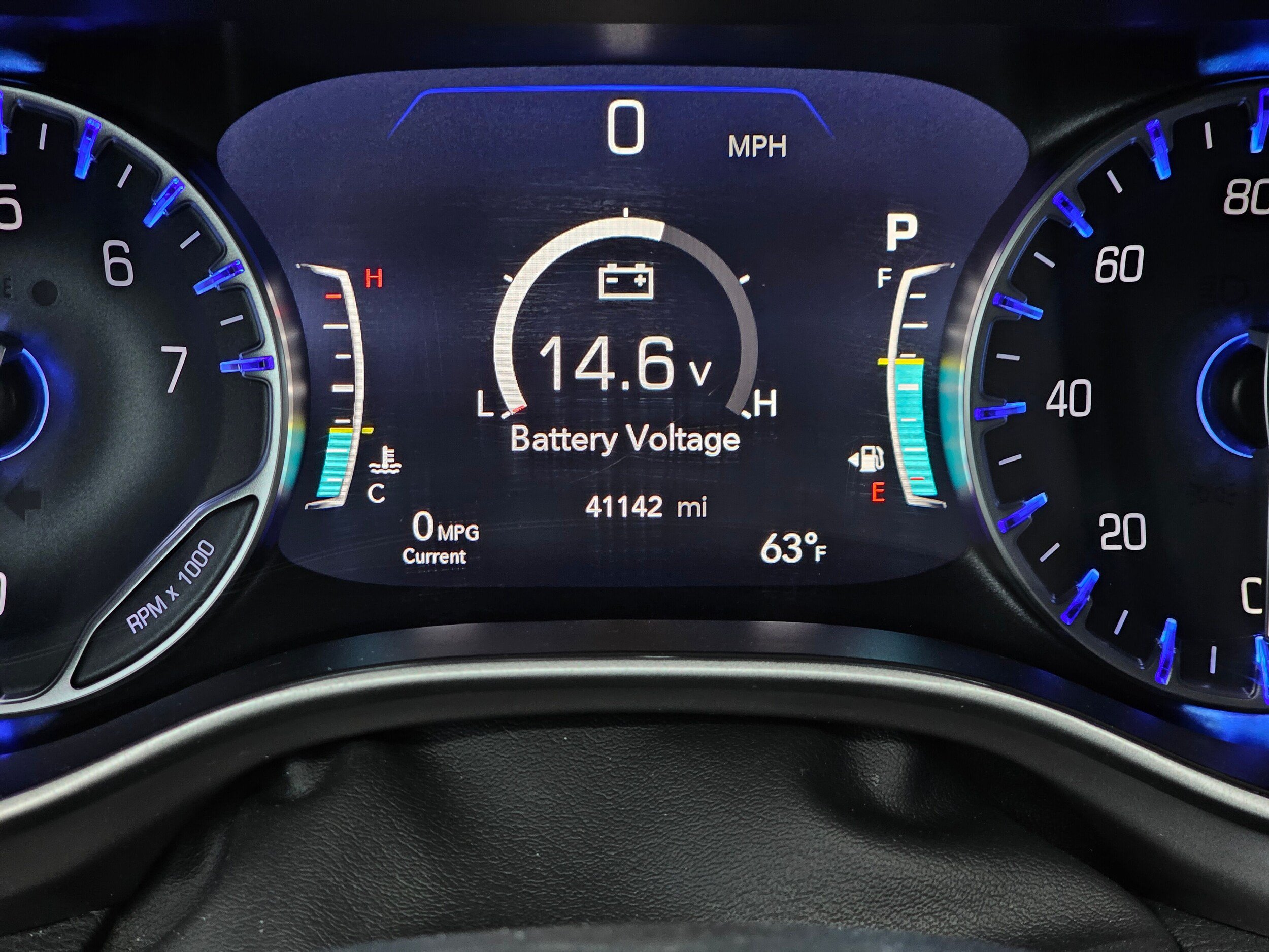 Used 2025 Chrysler Pacifica Select FWD image 28