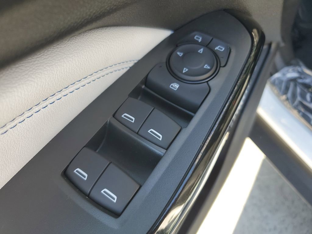 New 2026 Chevrolet Trax LT w/ Sunroof Package image 21