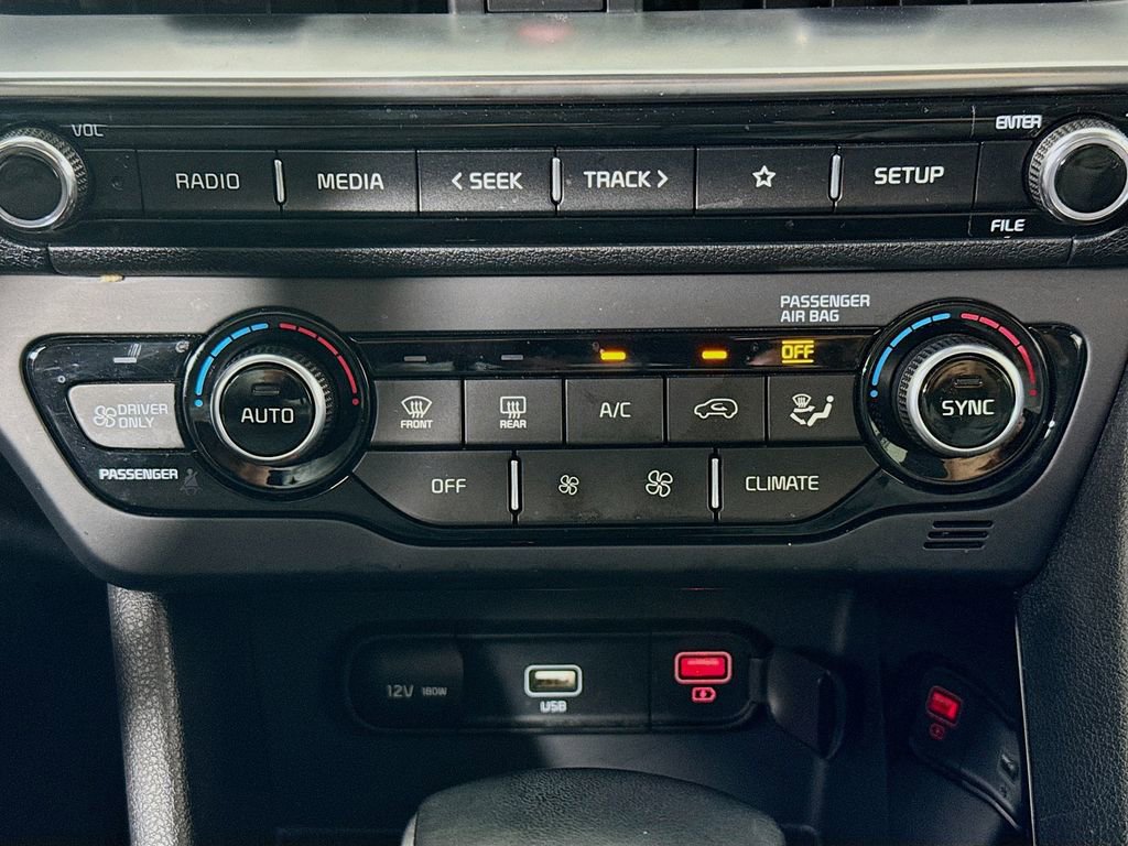 Used 2020 Kia Niro LXS image 15