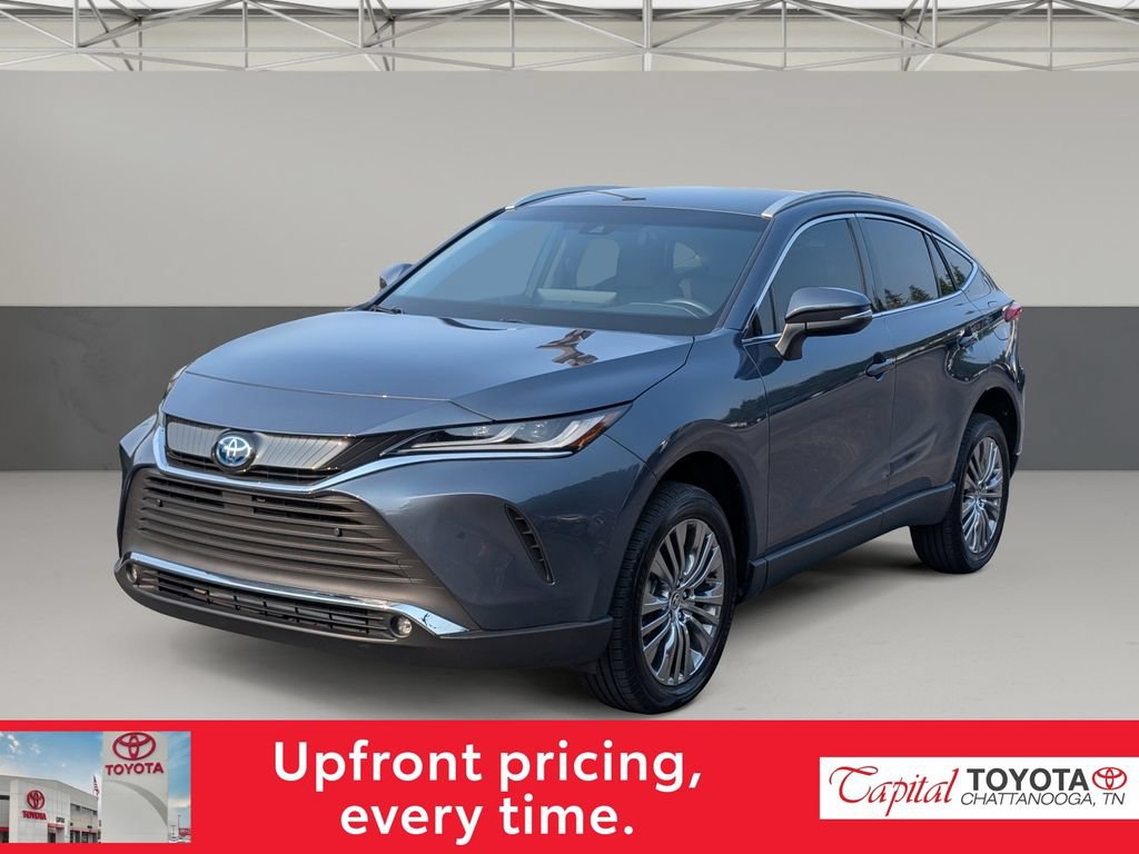 Used 2024 Toyota Venza XLE AWD/4WD image 4