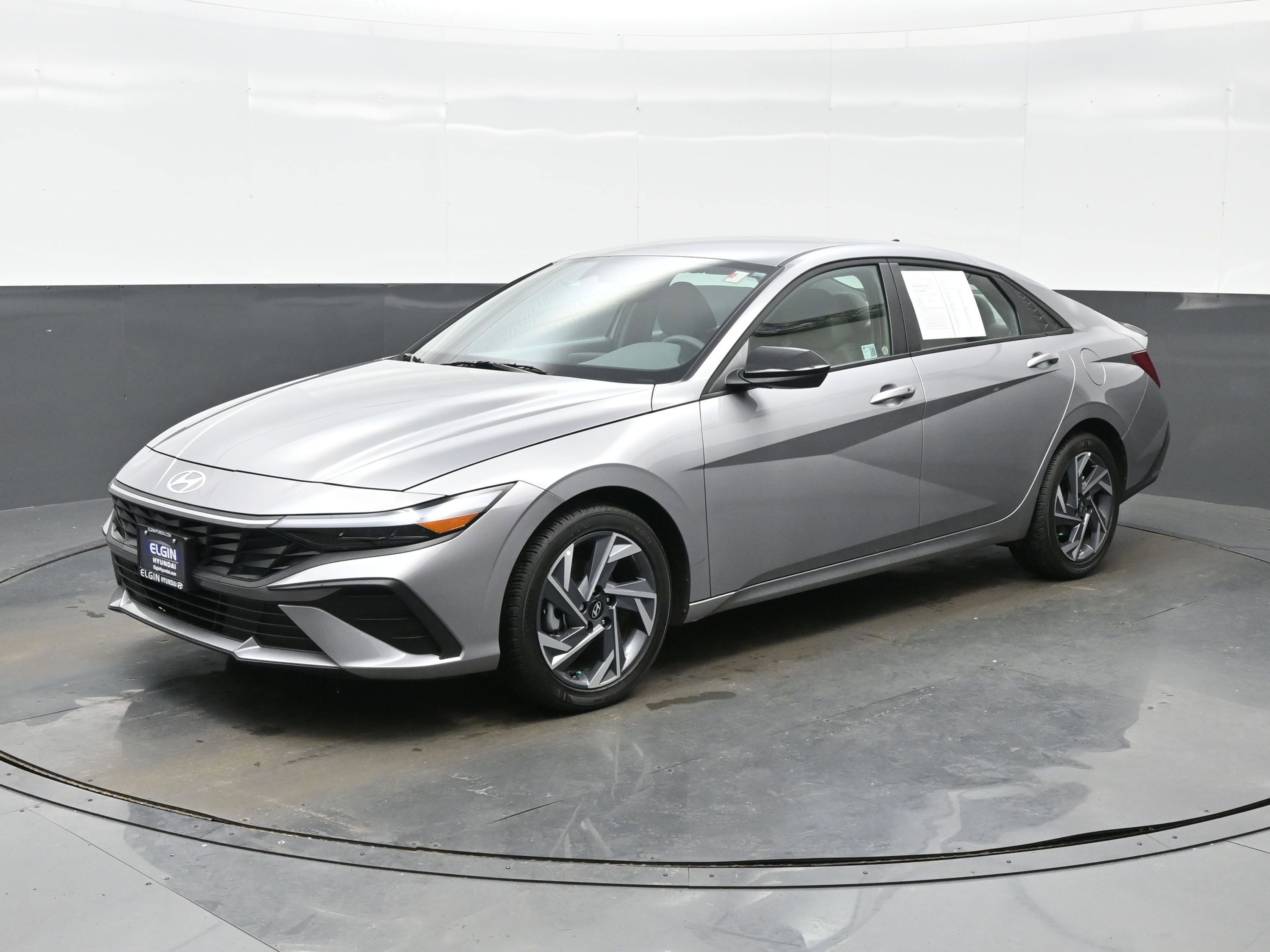 Certified 2025 Hyundai Elantra Sport image 2