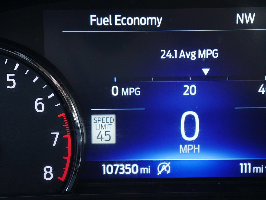 Used 2020 Ford Explorer XLT w/ Equipment Group 202A AWD/4WD image 31