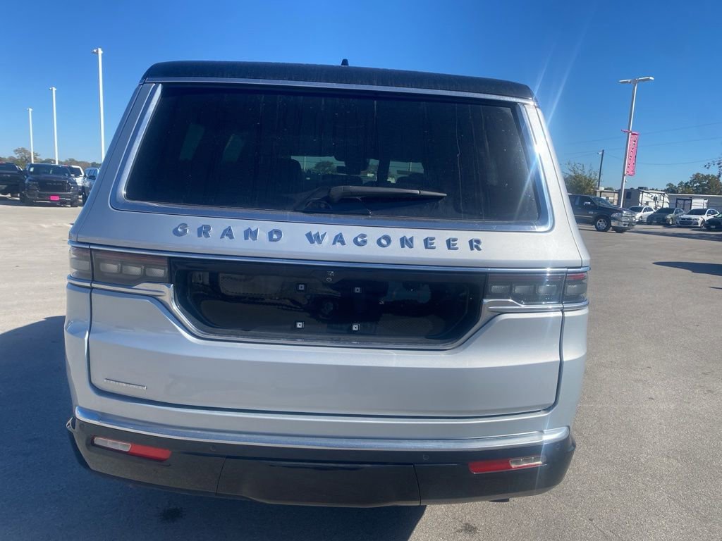 Used 2023 Jeep Grand Wagoneer 4WD w/ Convenience Group III image 12