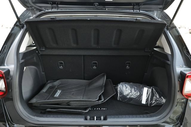Used 2024 Hyundai Venue SEL image 29