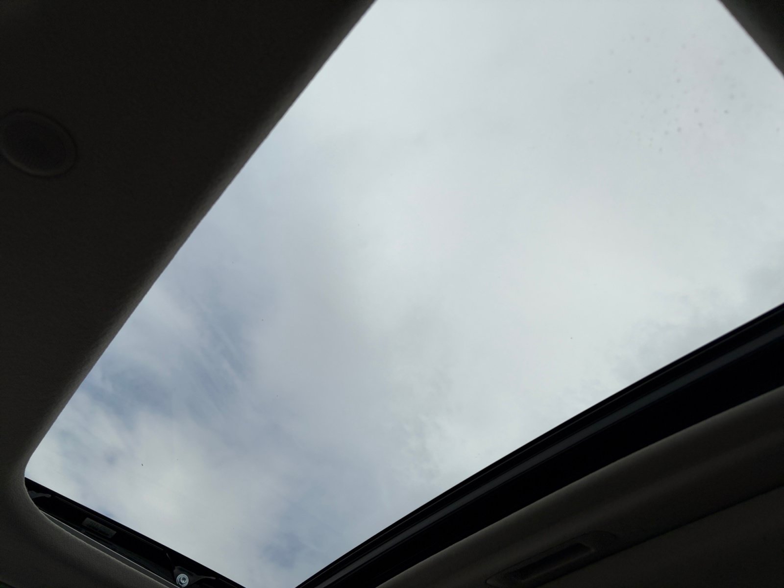 Used 2025 Hyundai Venue SEL FWD image 31