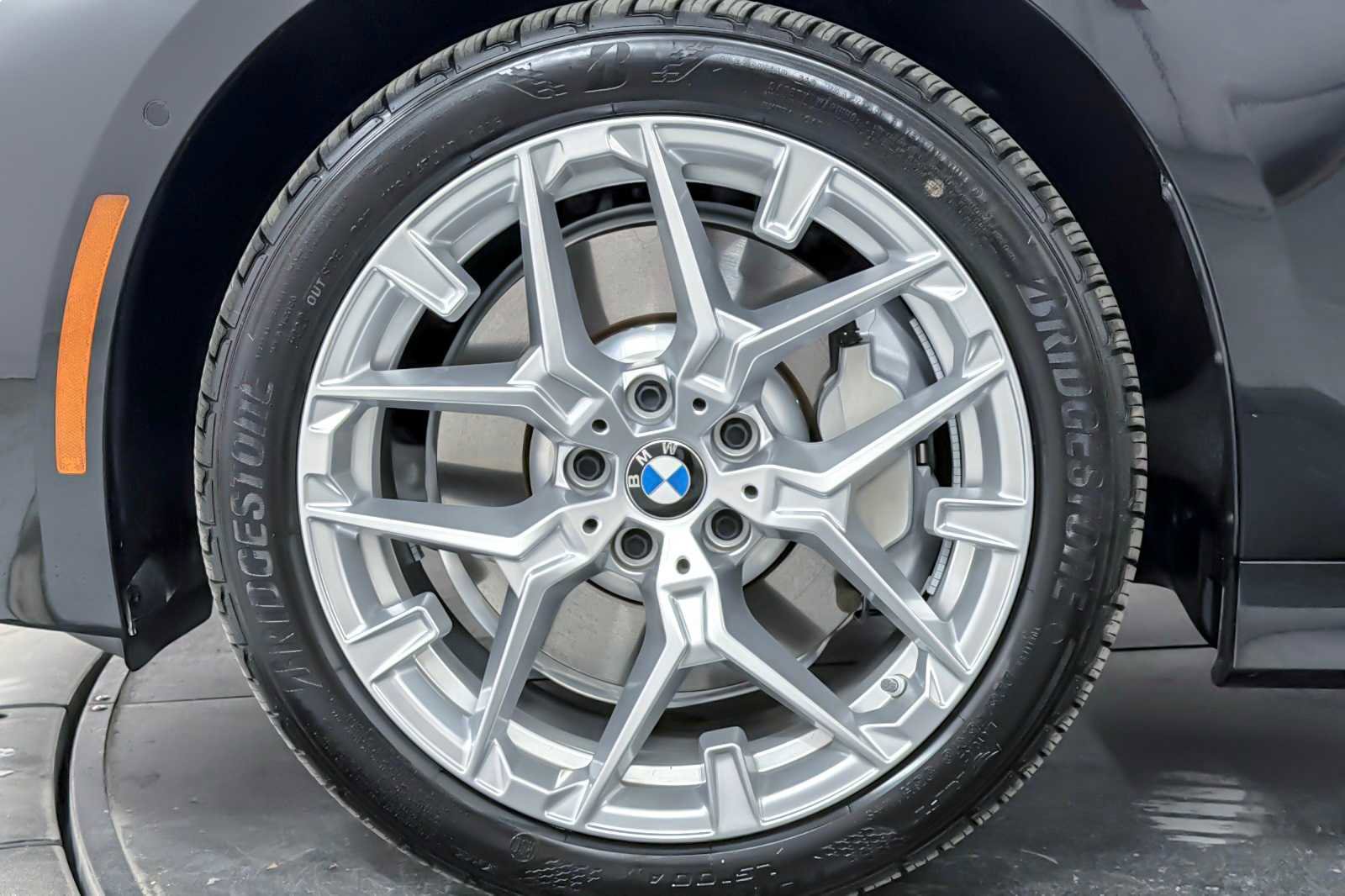 Used 2025 BMW 330i Sedan w/ Convenience Package image 26