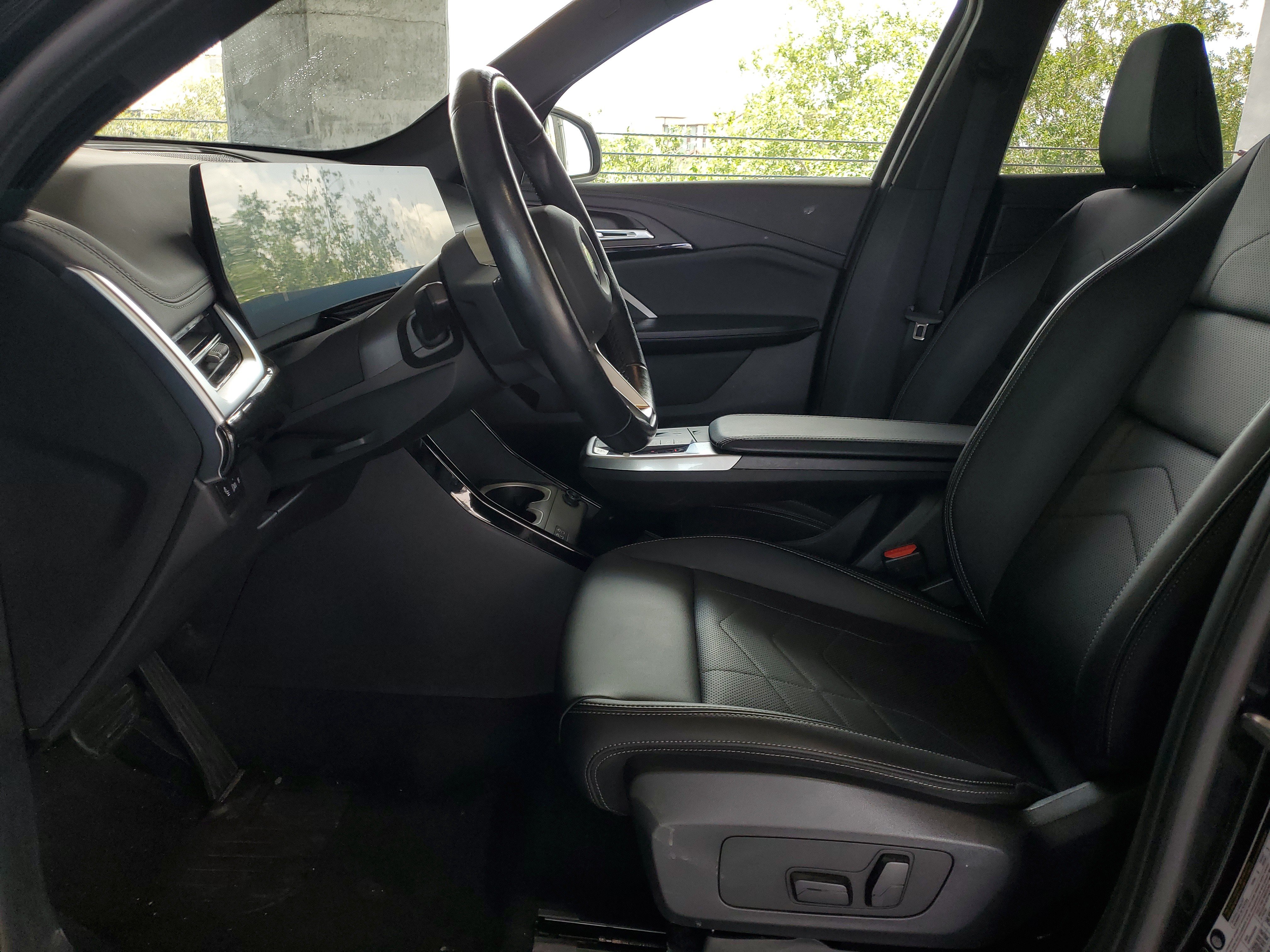 Used 2025 BMW X1 xDrive28i AWD/4WD image 18