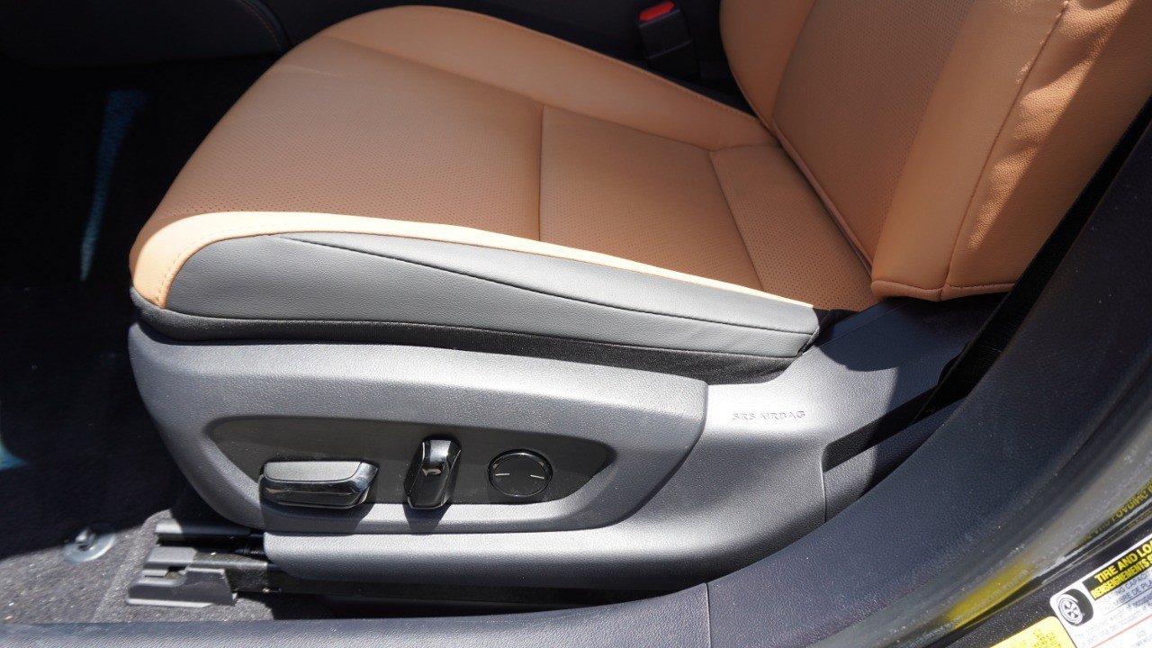 Certified 2024 Lexus ES 350 w/ Premium Package FWD image 24