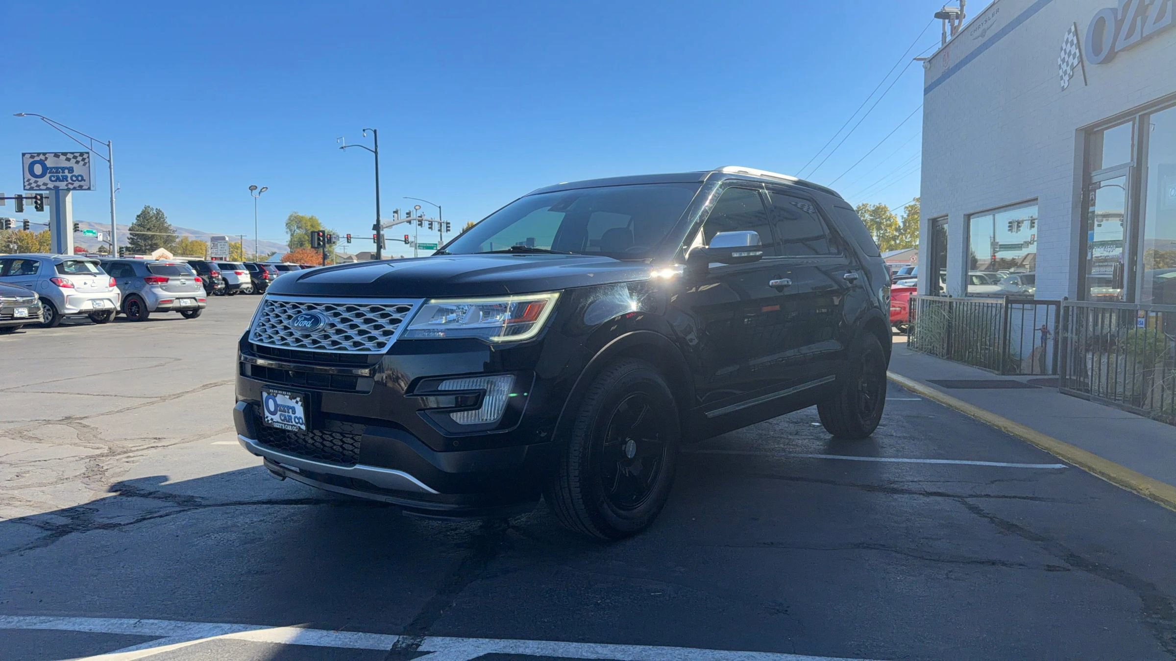 Used 2017 Ford Explorer Platinum image 7