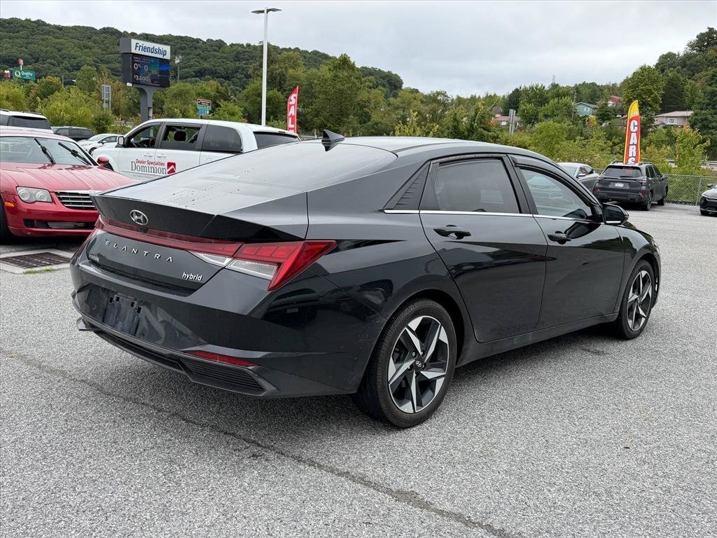 Used 2023 Hyundai Elantra Limited FWD image 12