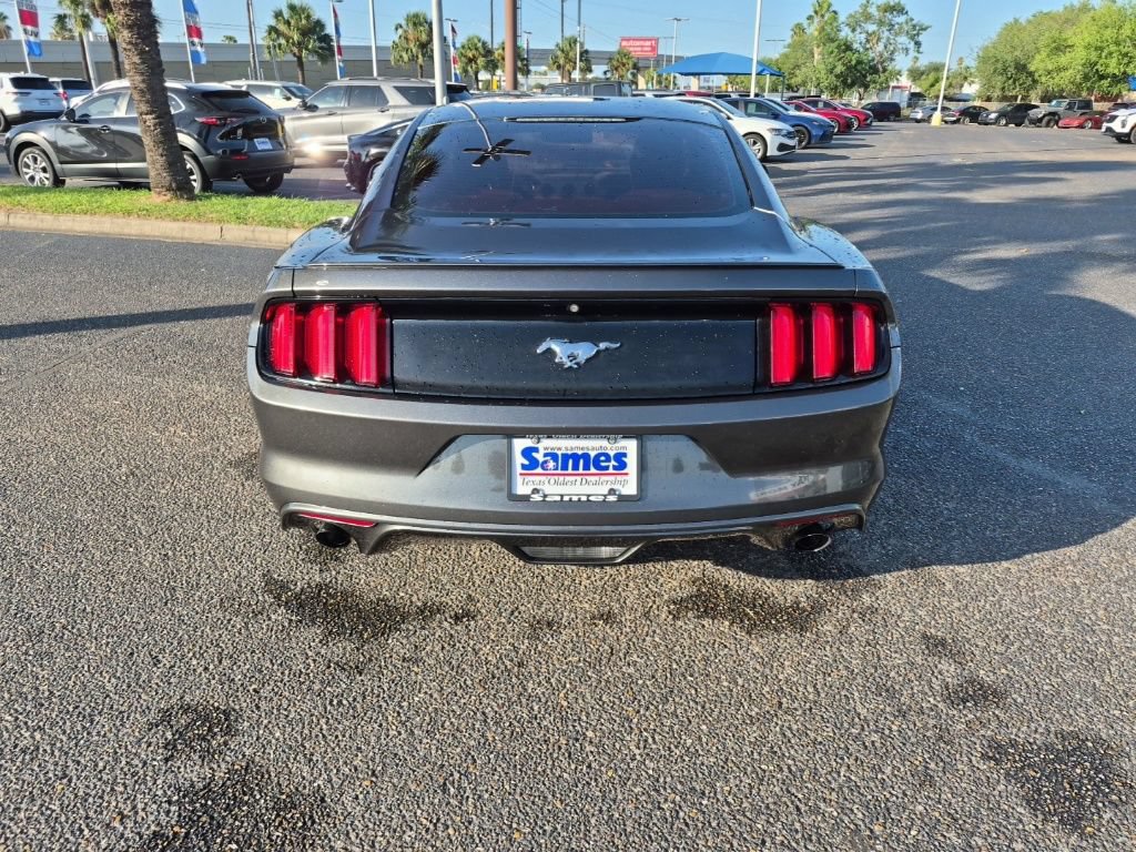 Used 2017 Ford Mustang Coupe RWD image 4