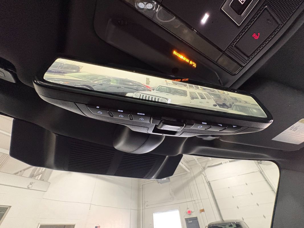 Used 2024 Land Rover Defender 110 S image 31