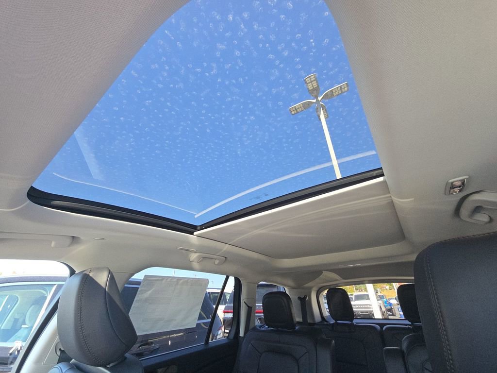 Used 2025 Lincoln Aviator Reserve w/ Illumination Package image 22