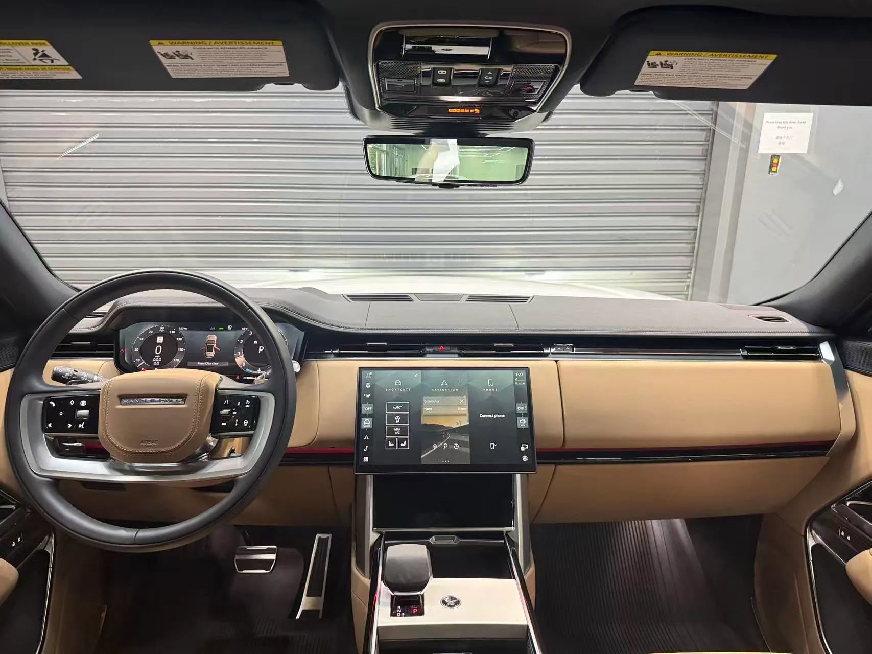 Used 2025 Land Rover Range Rover Long Wheelbase SE image 18