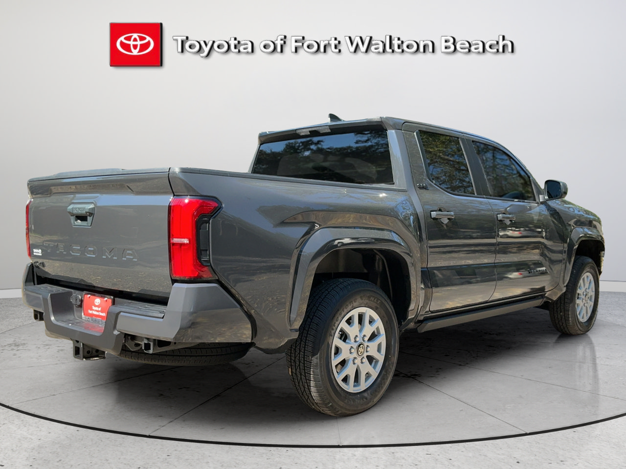 Used 2025 Toyota Tacoma SR5 AWD/4WD image 6
