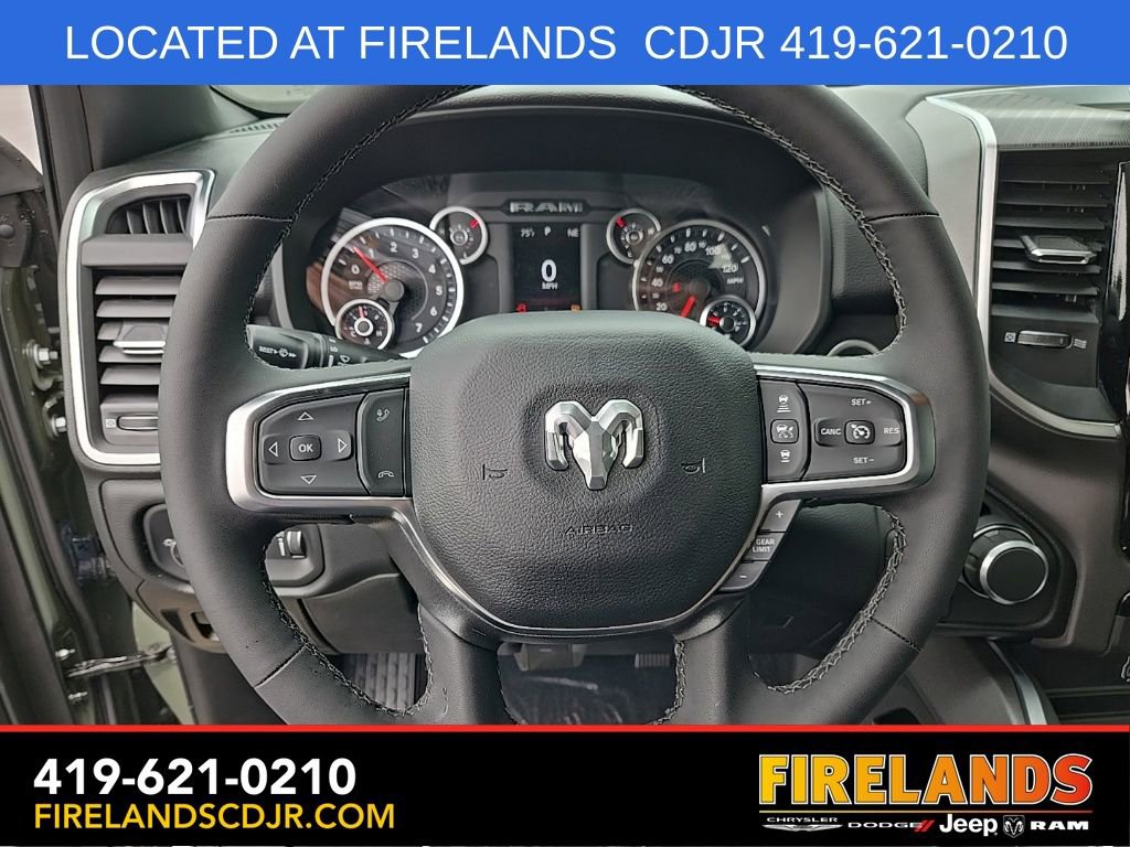 New 2026 RAM 1500 4x4 Crew Cab image 19