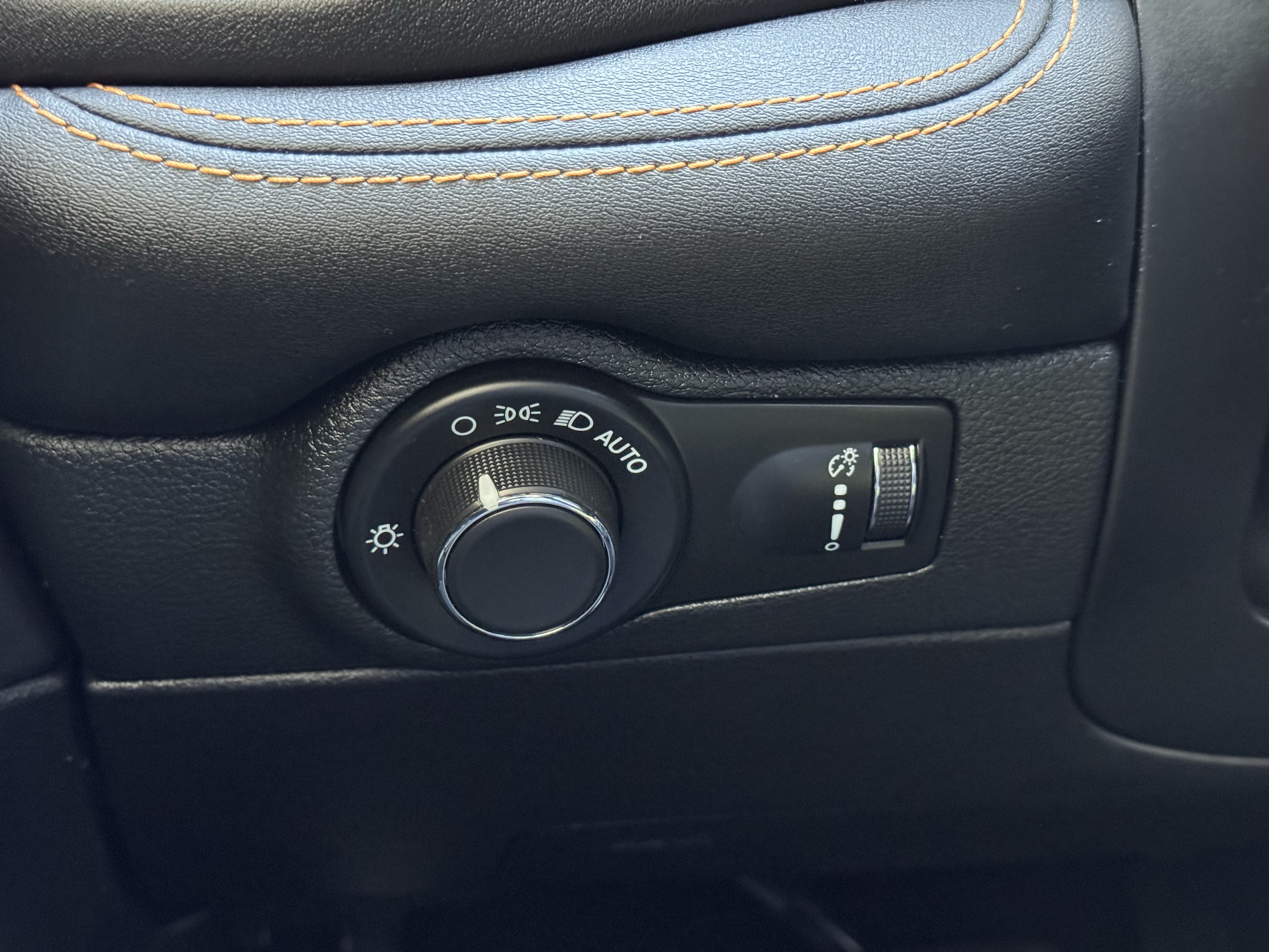 Used 2023 Dodge Durango R/T AWD/4WD image 34