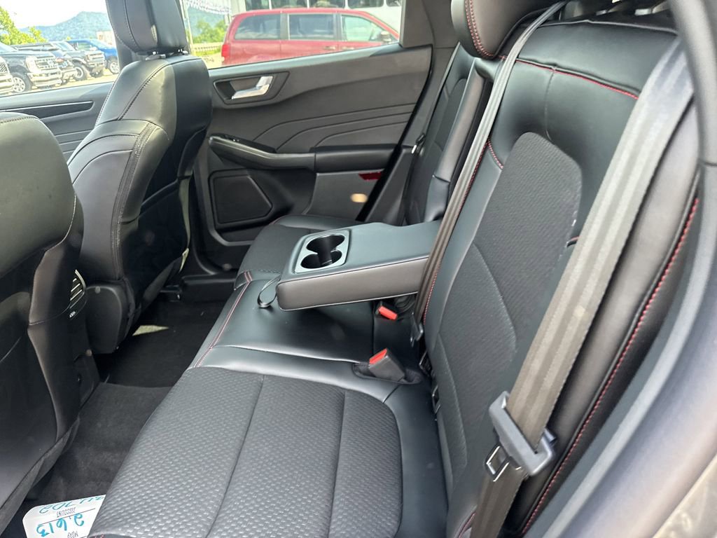 New 2025 Ford Escape ST-Line w/ Tech Pack #1 AWD/4WD image 14