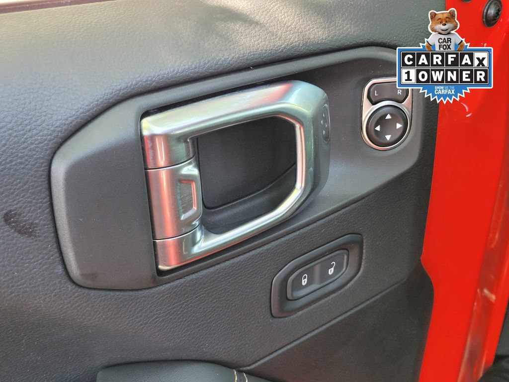 Used 2025 Jeep Wrangler Unlimited Sahara w/ Safety Group AWD/4WD image 16