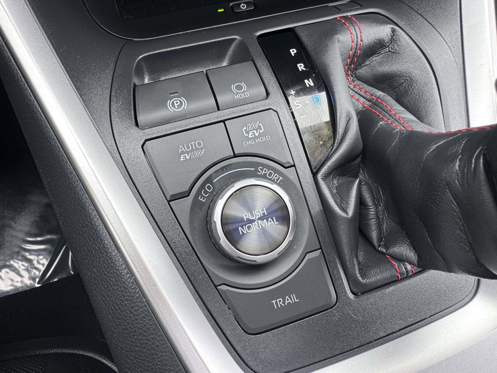 Used 2024 Toyota RAV4 XSE w/ Premium Package image 40