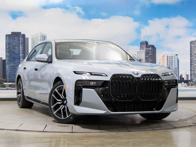 Used 2025 BMW 740i xDrive w/ Premium Package