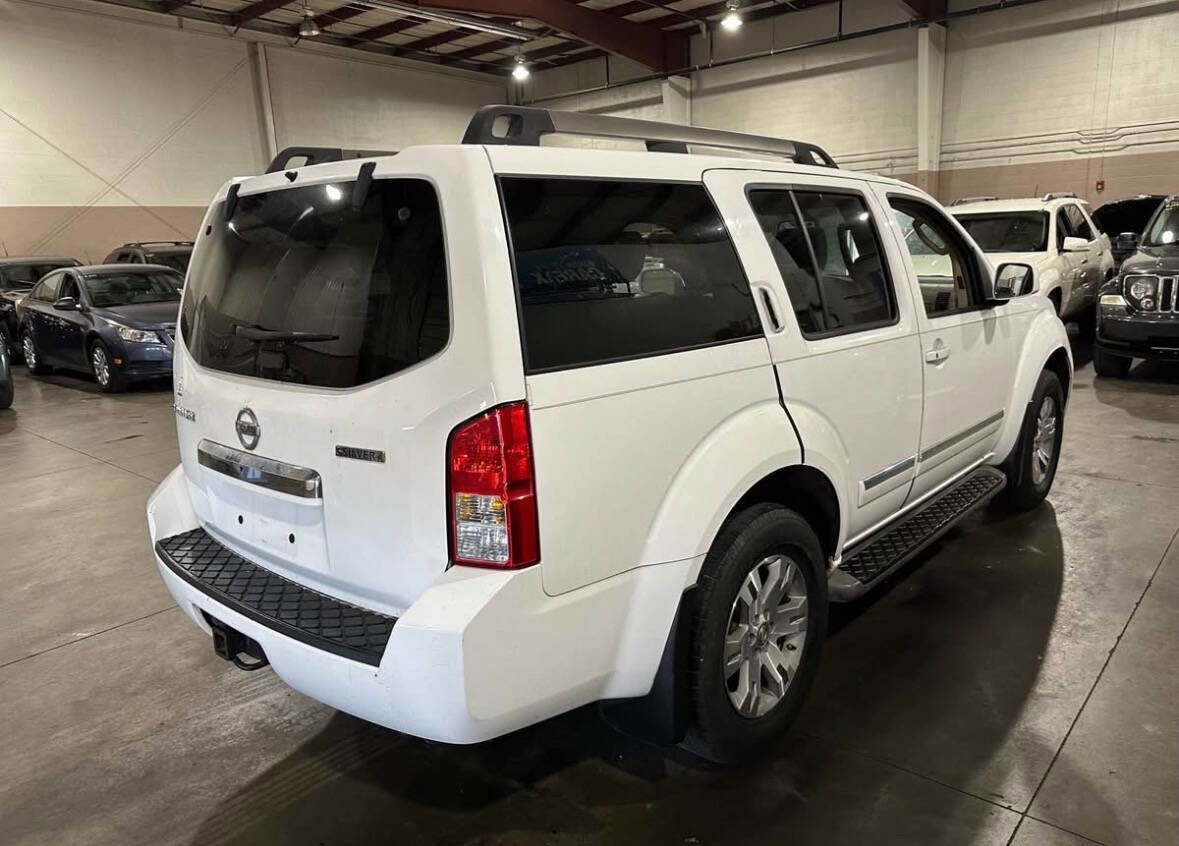 Used 2011 Nissan Pathfinder Silver image 4
