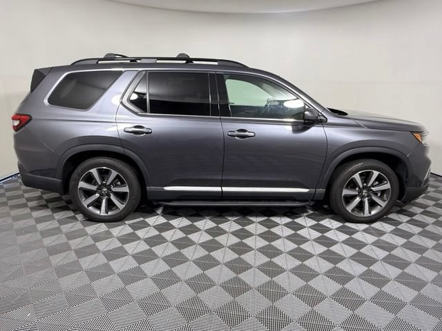Used 2025 Honda Pilot Elite image 7