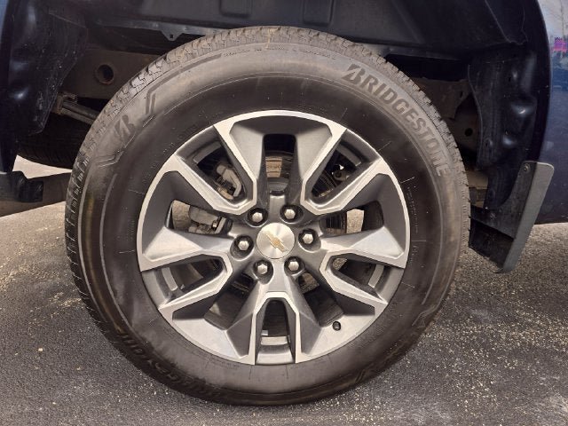 Used 2023 Chevrolet Silverado 1500 LT AWD/4WD image 13