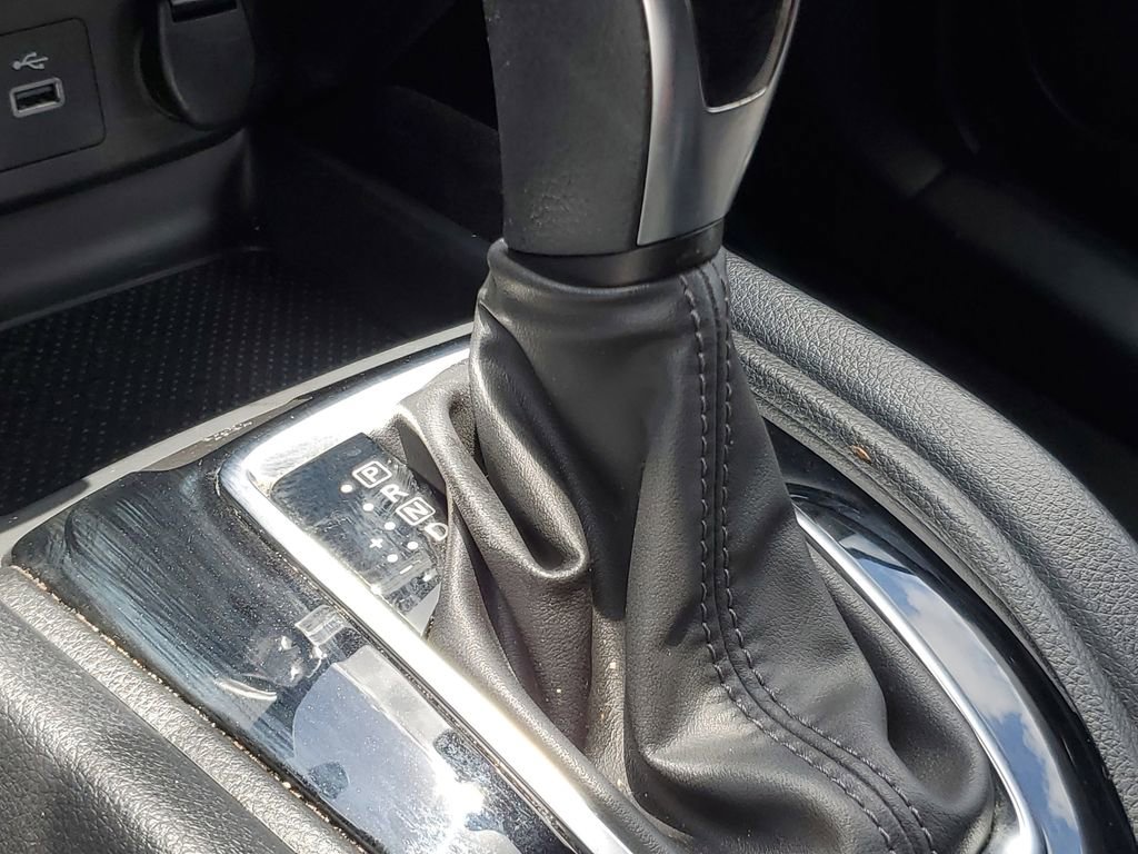 Used 2022 Nissan Rogue Sport S image 24