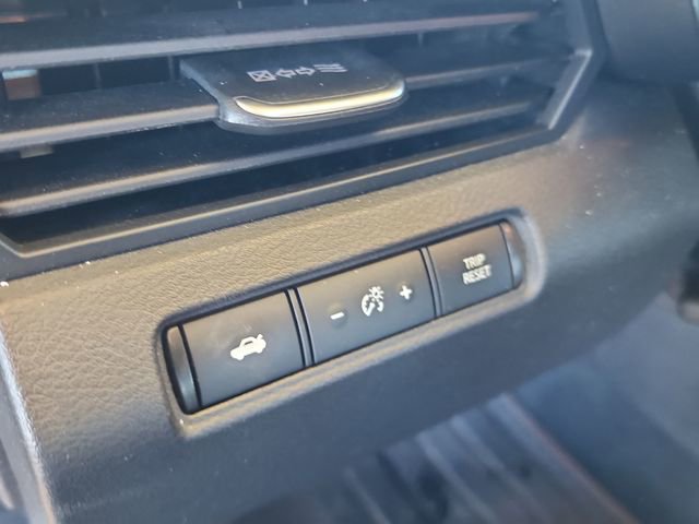 Used 2024 Nissan Altima 2.5 SR image 11