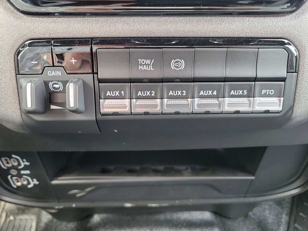 New 2026 RAM 5500 Tradesman image 21