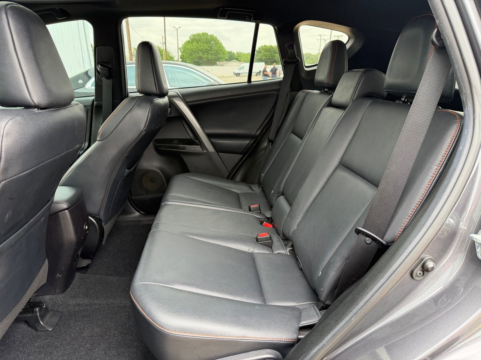 Used 2018 Toyota RAV4 SE w/ Power Extra Value Package image 22