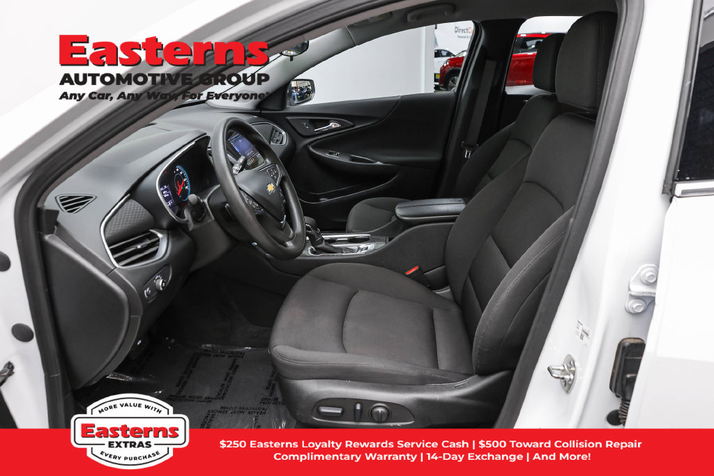 Used 2025 Chevrolet Malibu LT FWD image 15