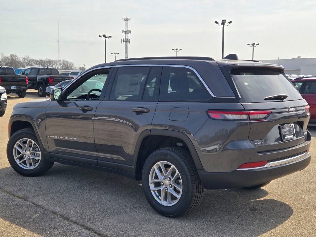 New 2026 Jeep Grand Cherokee Laredo X AWD/4WD image 17