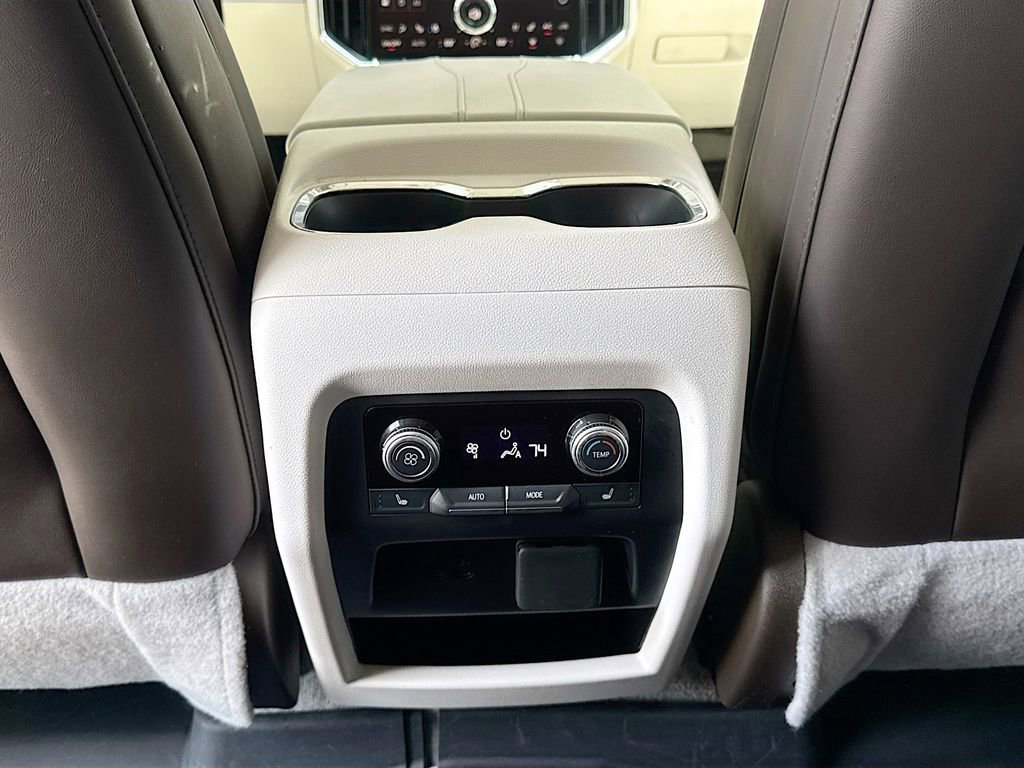 Used 2025 GMC Acadia Denali w/ Super Cruise Package FWD image 25