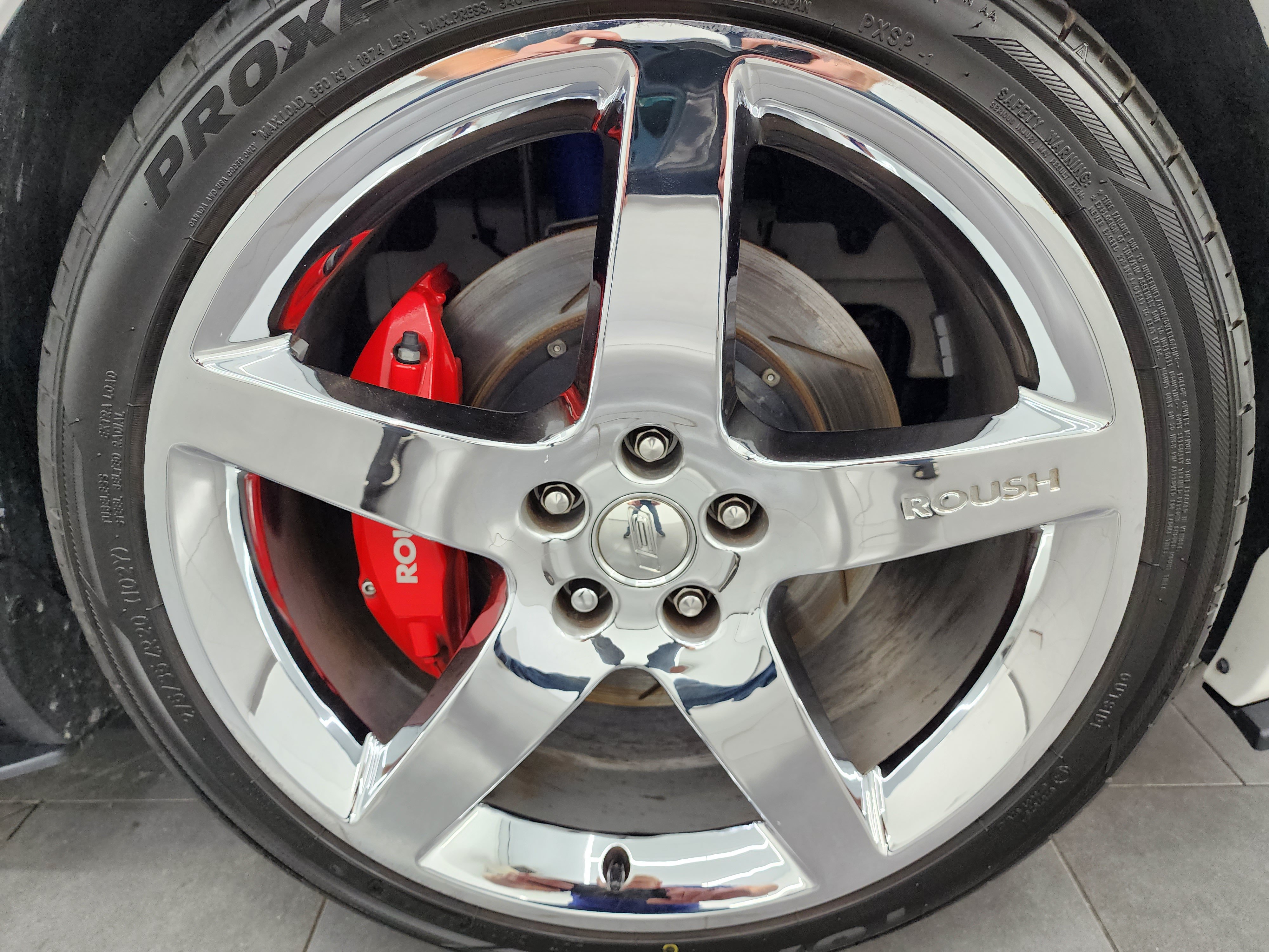 Used 2012 Ford Mustang GT Premium w/ HID Headlamps & Security Pkg RWD image 46