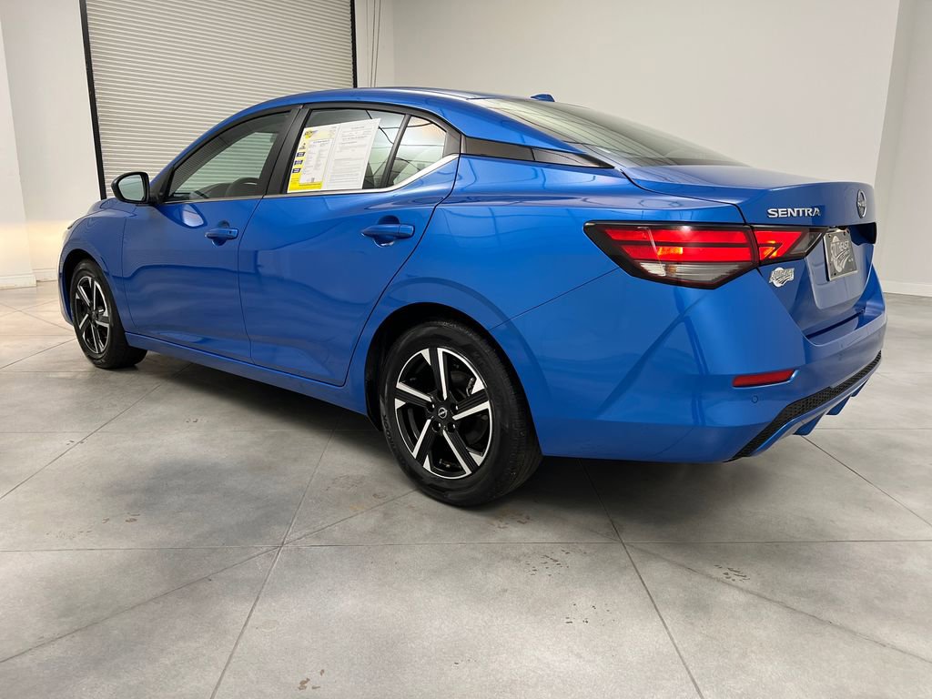 Used 2025 Nissan Sentra SV FWD image 5