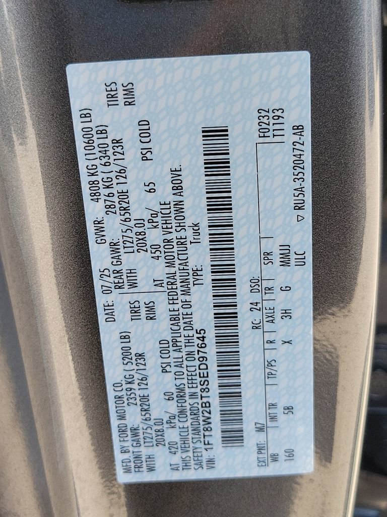 Used 2025 Ford F250 Lariat w/ Black Appearance Package image 32