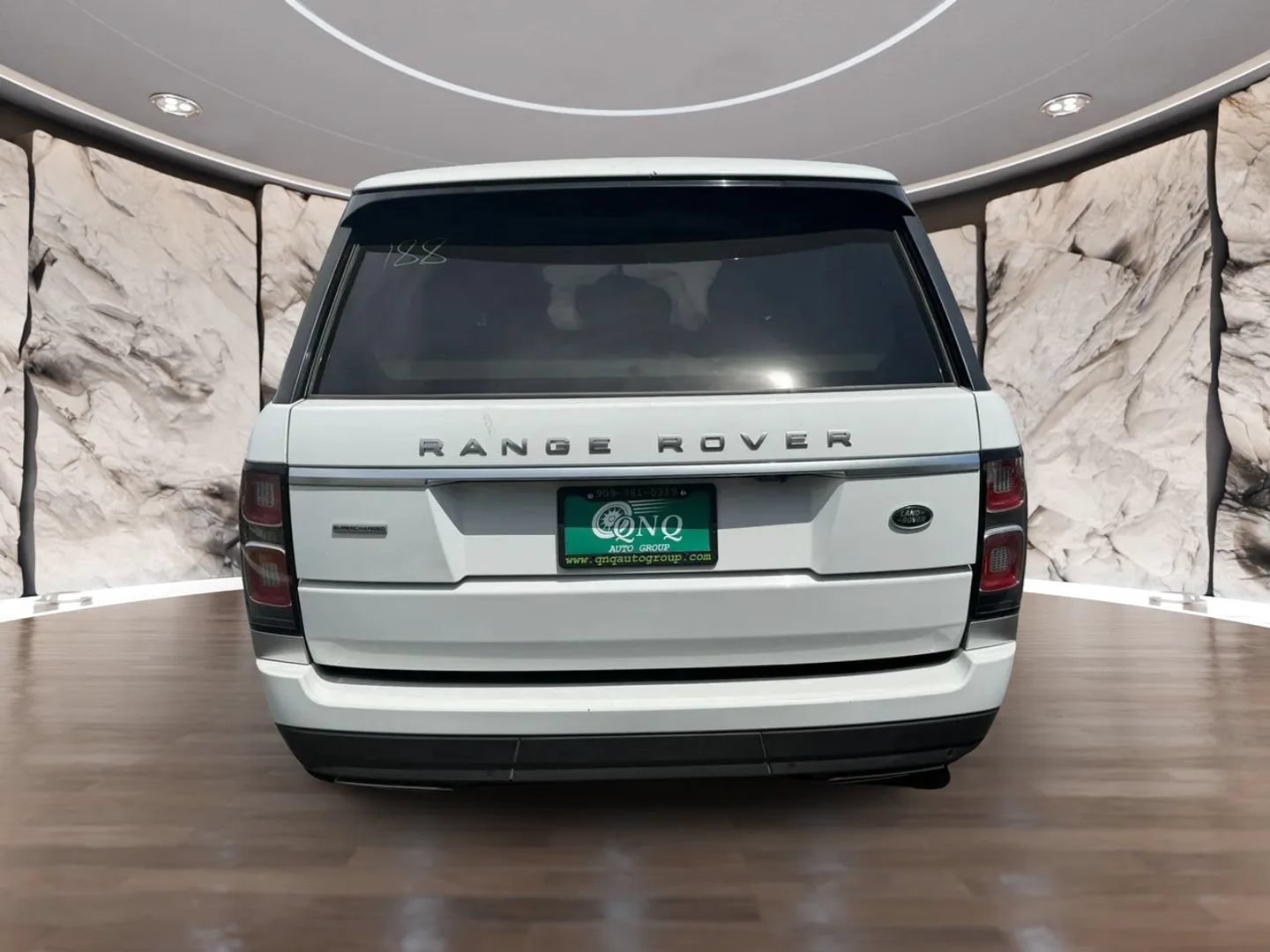 Used 2018 Land Rover Range Rover Supercharged AWD/4WD image 7