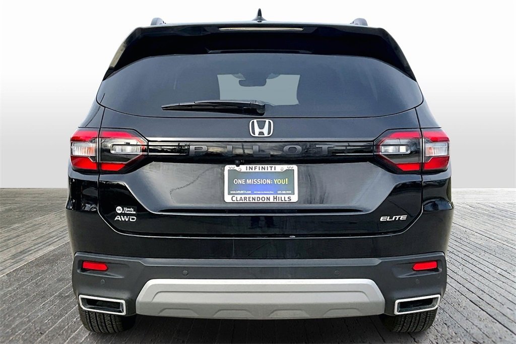 Used 2023 Honda Pilot Elite image 7